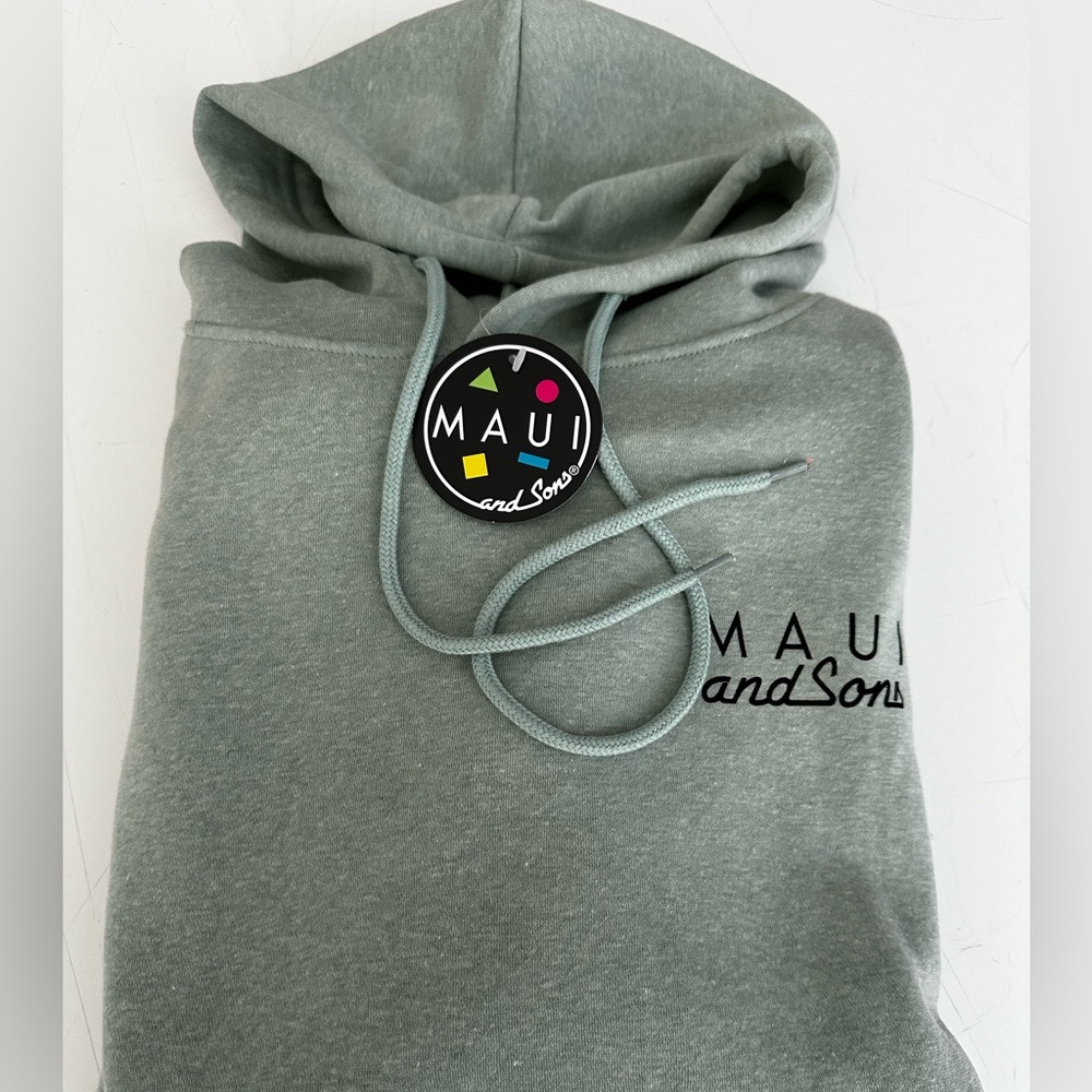 NEW Men’s MAUI & Sons Sage Logo Hoodie Size L